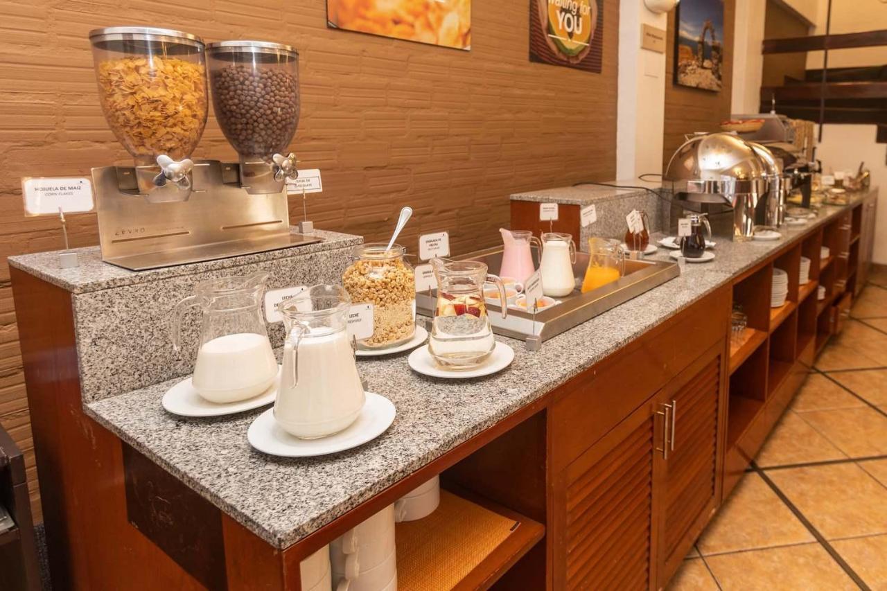 Casa Andina Standard Puno Hotel Kültér fotó